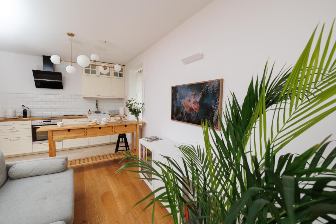 Maison Bruehl - Apartamenty Przy Ogrodzie Saskim Varsavia Esterno foto